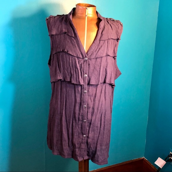 XL Eggplant colored sleeveless button up blouse - Picture 1 of 7